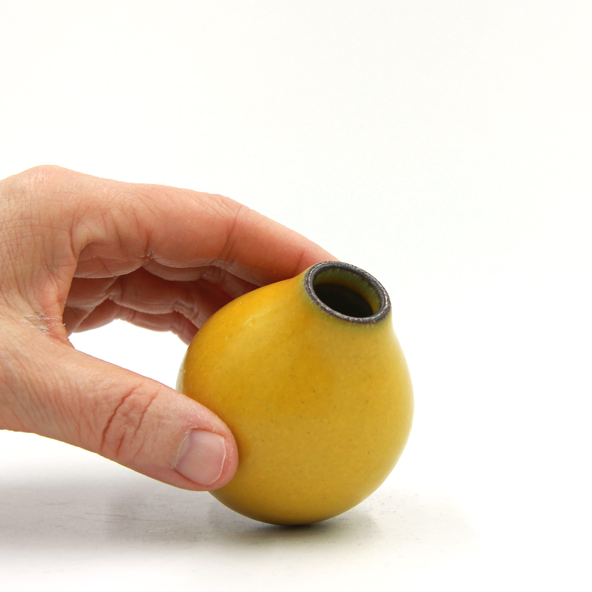 Dark Rim vase